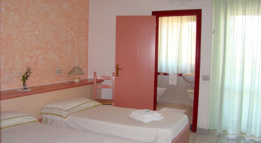 Hotel S'Ustiarvu- Nuova Gestione Cala Liberotto Zewnętrze zdjęcie