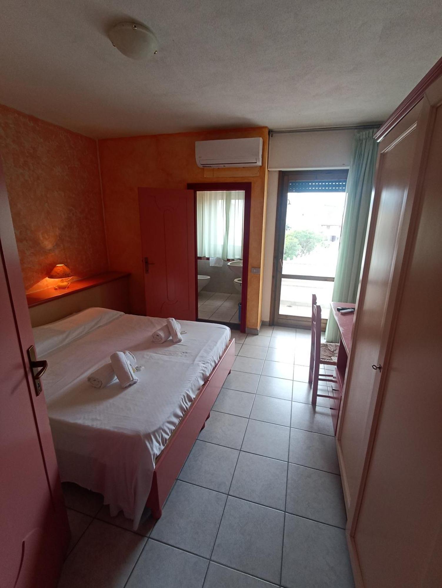Hotel S'Ustiarvu- Nuova Gestione Cala Liberotto Zewnętrze zdjęcie