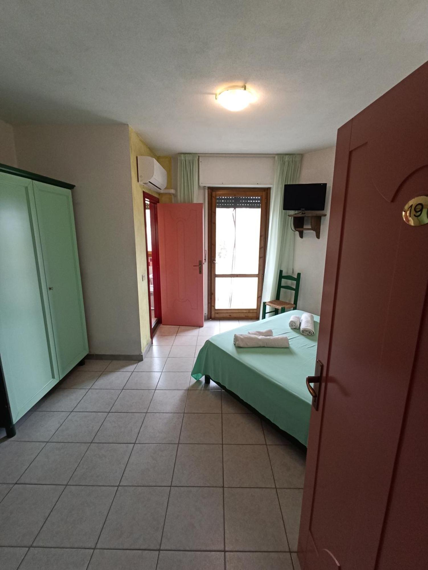 Hotel S'Ustiarvu- Nuova Gestione Cala Liberotto Zewnętrze zdjęcie