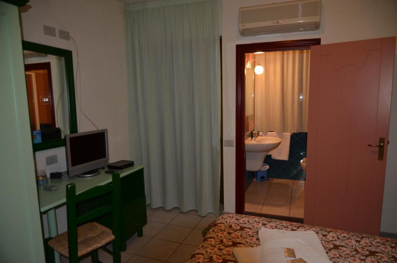 Hotel S'Ustiarvu- Nuova Gestione Cala Liberotto Zewnętrze zdjęcie